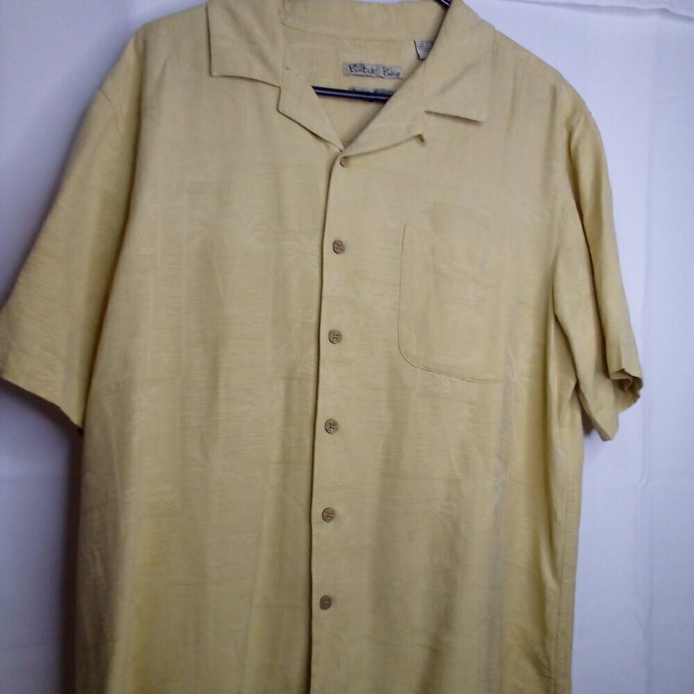 Batik Bay Shirt Men L Short Sleeve Button Up Palm Tree Tropical Yellow